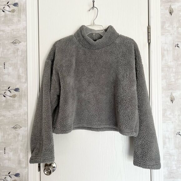 Forever 21 Cropped fleece sweater - Picture 1 of 4